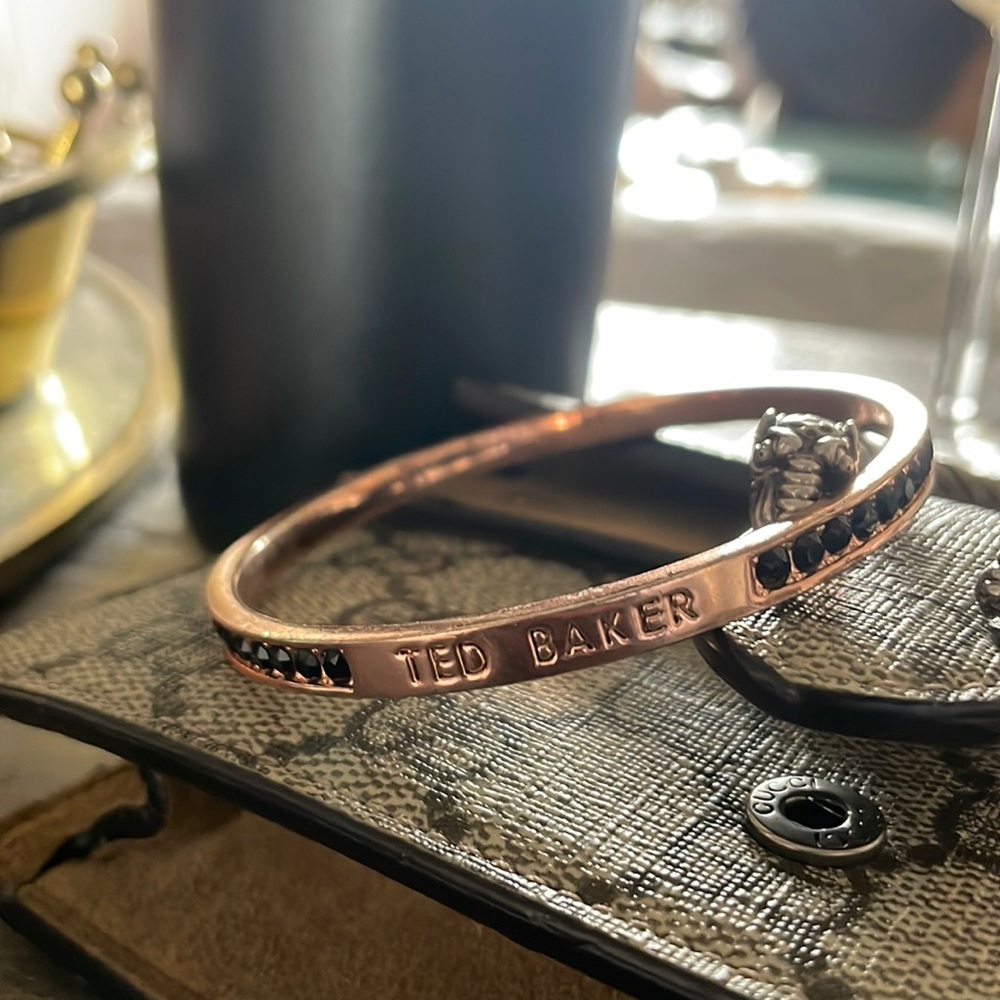 Ted Baker Rose Gold Black Stone infinity bangle